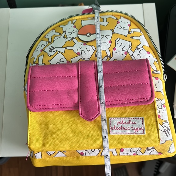 Nwt Pokémon Pikachu backpack - Picture 11 of 11